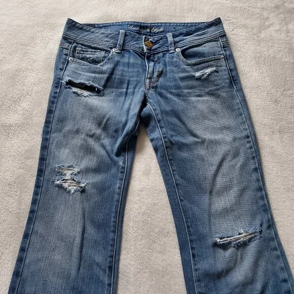 American‎ Eagle Distressed Original Boot Denim Jeans Size 2 Low Rise - Picture 2 of 9